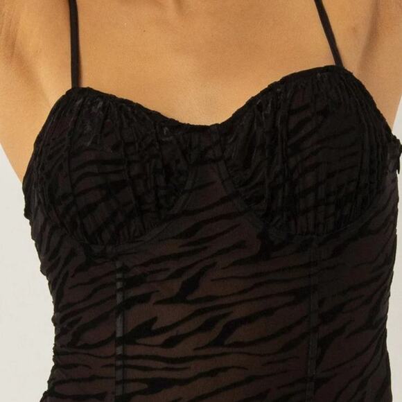 Peppermayo Exclusive - Put Me First Bodysuit - Velvet Burnout Zebra Black Sz 16 - Picture 3 of 16